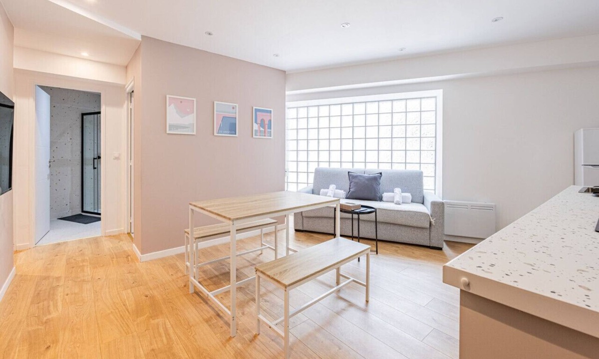19th Arrondissement Apartment | Charme Parisien 6 Personnes, 2 chambres, 19ème