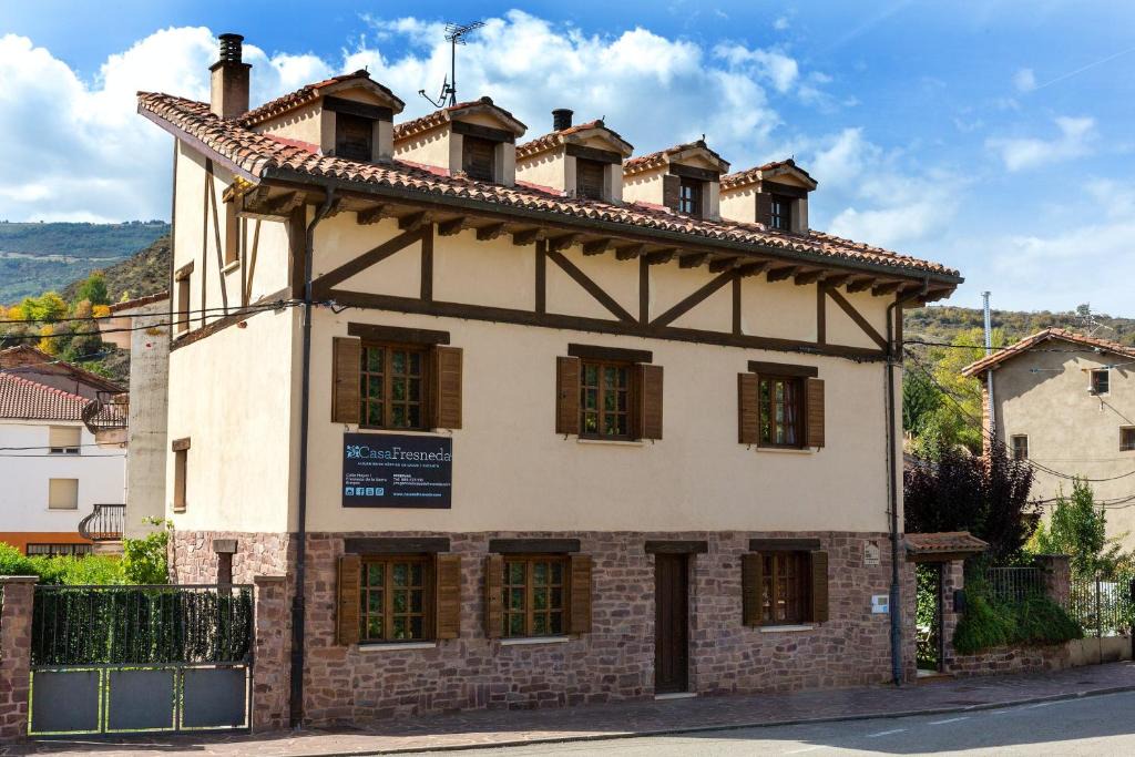 Fresneda de la Tiron House | Charming House in Fresneda de la Sierra Tirón with Garden.