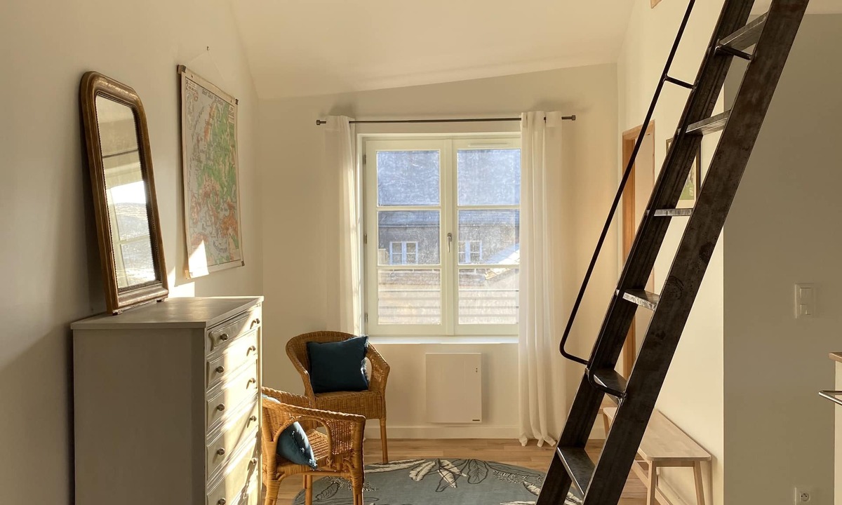 La Chapelle-Saint-Mesmin House | Charming mezzanine studio
