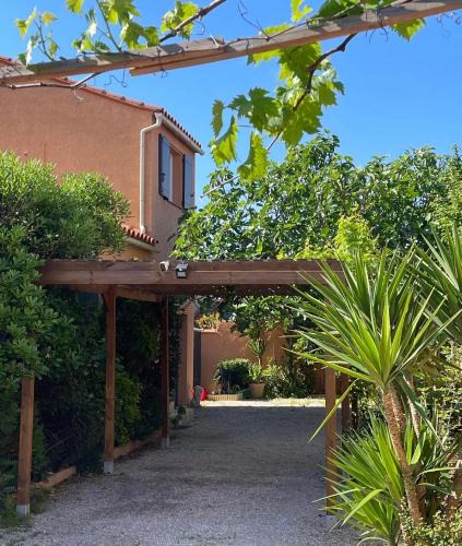 Villelongue-de-la-Salanque House | Charming mediterranean house