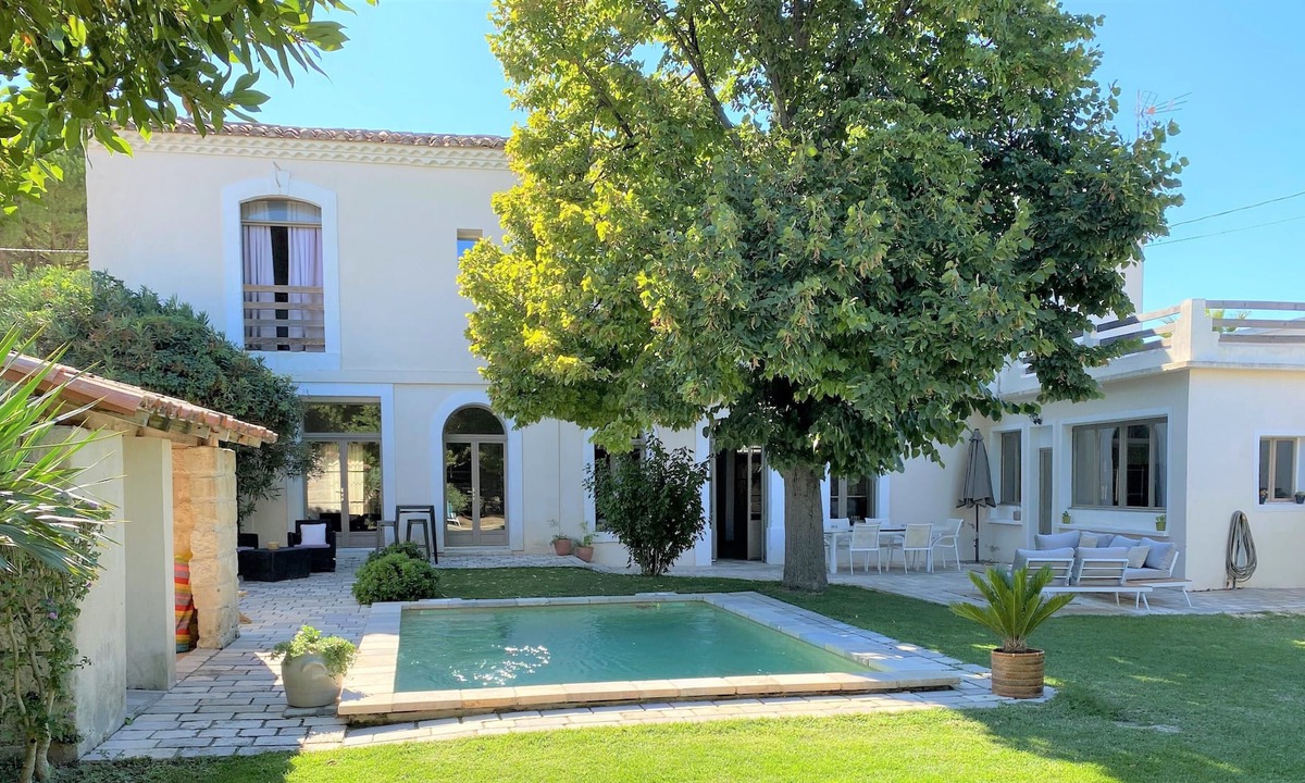 Saint-Laurent-d'Aigouze House | Charming bastide near Aigues-Mortes, heart of the village, quiet swimming pool