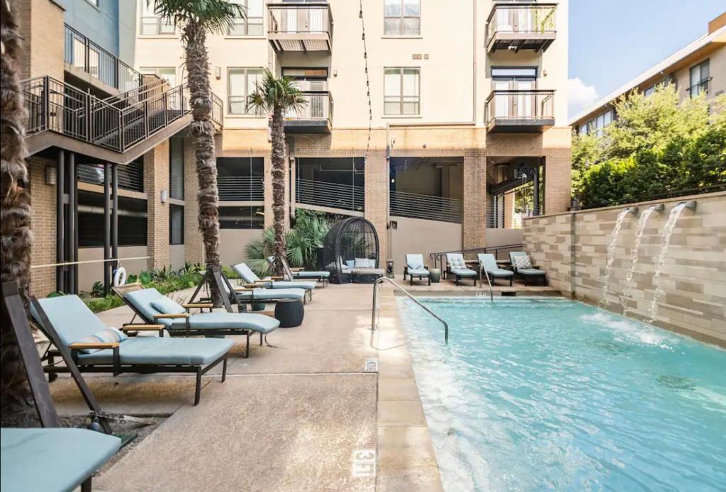 Legacy Park Apartment | Charming 1,100 sq ft apartment near to The Shops at Legacy