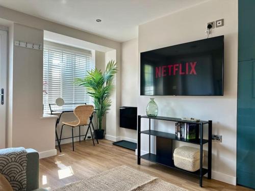 High Wycombe House | Charming 1 bed - near Marlow