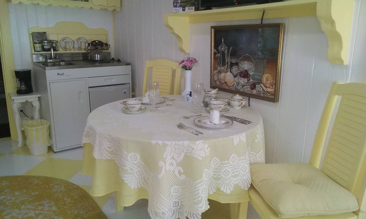Fort Fairfield Cottage | Charming 1-bedroom cottage in fantastic Fort Fairfield with AC