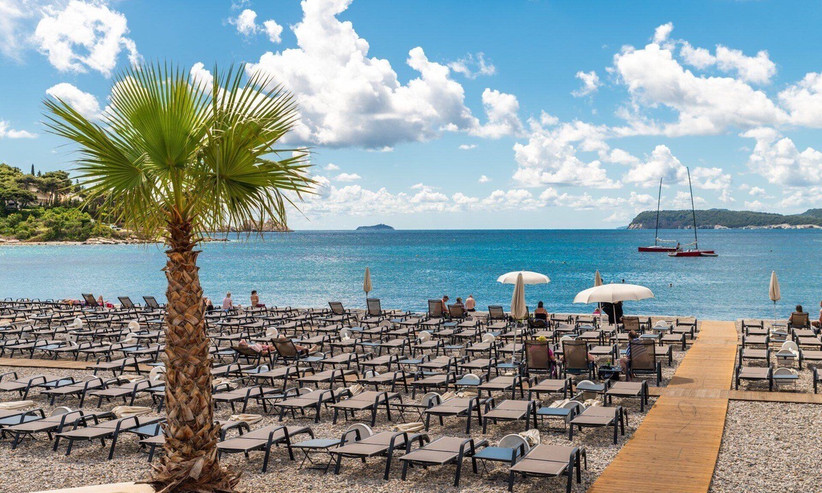 Babin Kuk Apartment | >CHARMING 1 BEDROOM APARTMENT 100m FROM SUNSET BEACH, FREE PARKING<