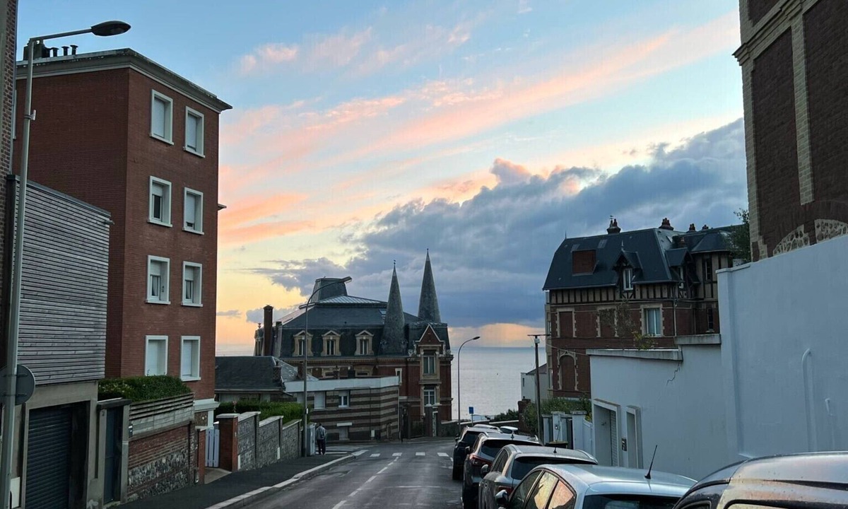 Saint-Martin-du-Littoral Apartment | Charming 1-bedroom apartment in cool Le Havre with WiFi