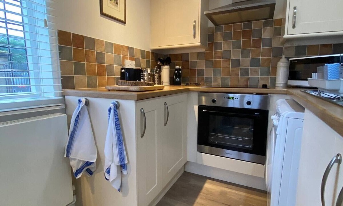 Sherington House | Charming 1 Bedroom Maisonette