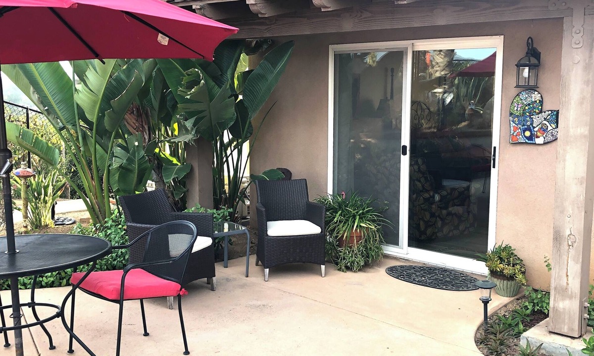 Escondido House | Charming 1-bedroom house in Escondido with AC, WiFi, quiet and private, views
