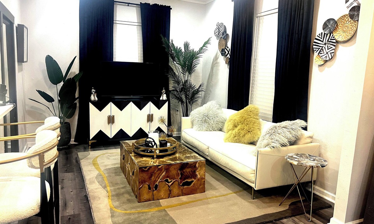 South Central Houston House | Charming 1-bedroom house Luxury Feel - Med Center/Midtown