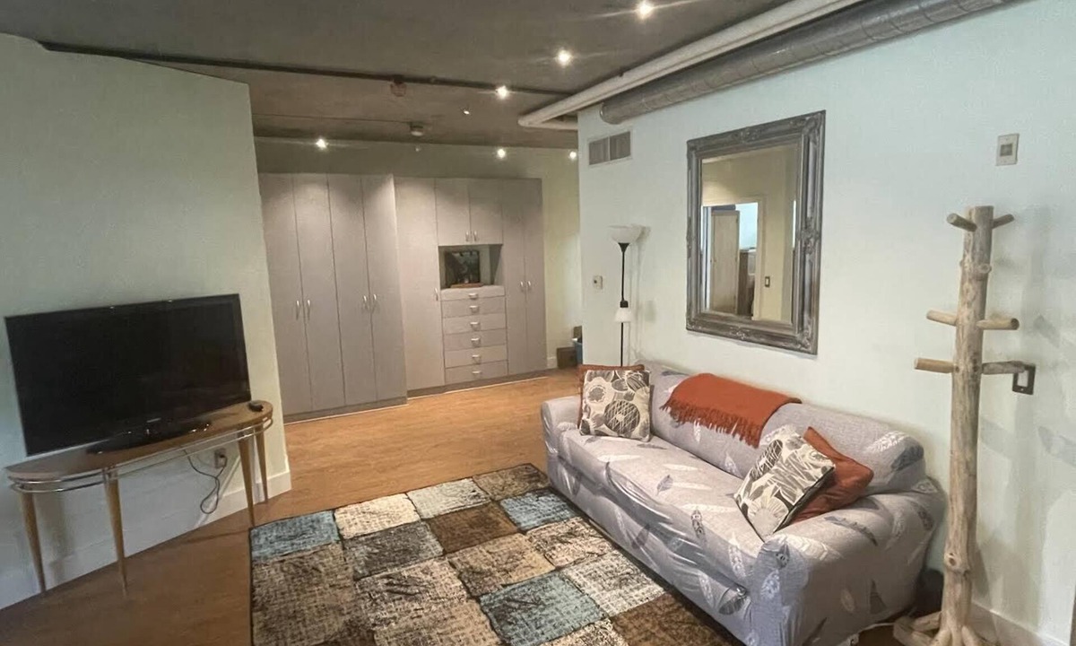 Old Town Chinatown Condo | Charming 1 Bedroom Industrial Loft w/Dedicated Parking