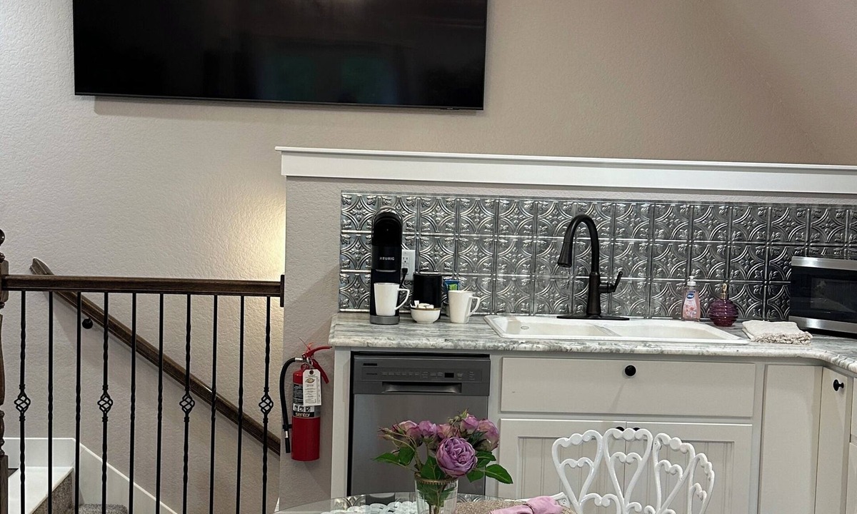 Muenster Apartment | Charming 1-bedroom studio with AC near Blue Ostrich Winery