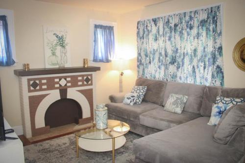 West Price Hill Apartment | Charming 1 BR Apt 6 miles from Downtown!