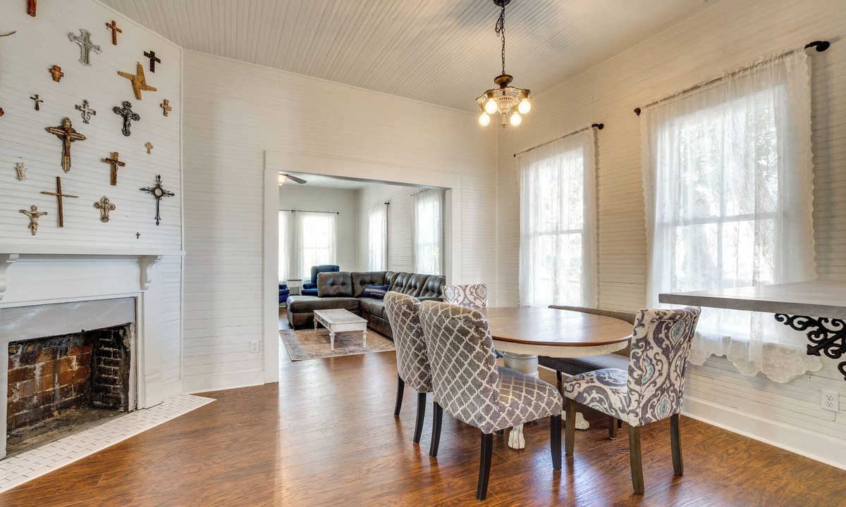 Historic District Cottage | Charming 100-year-old Home < 1 Mi to Downtown
