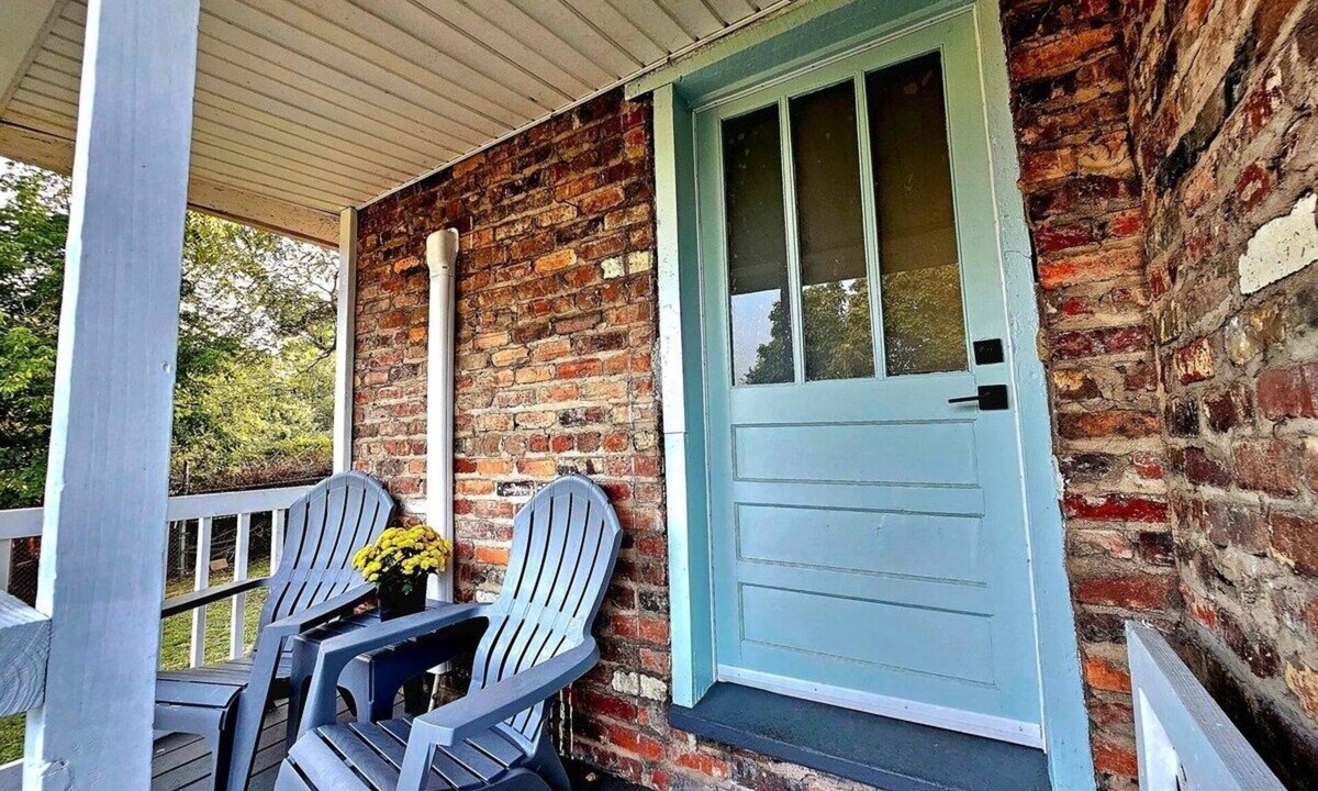 Bristol Apartment | Charming 1880s Detached Studio | The Former Manor Kitchen