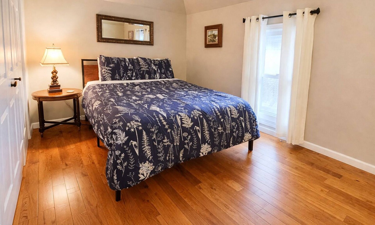 Huntley House | Charming 1920 Historic Home near Huntley Square with Arcade Games!