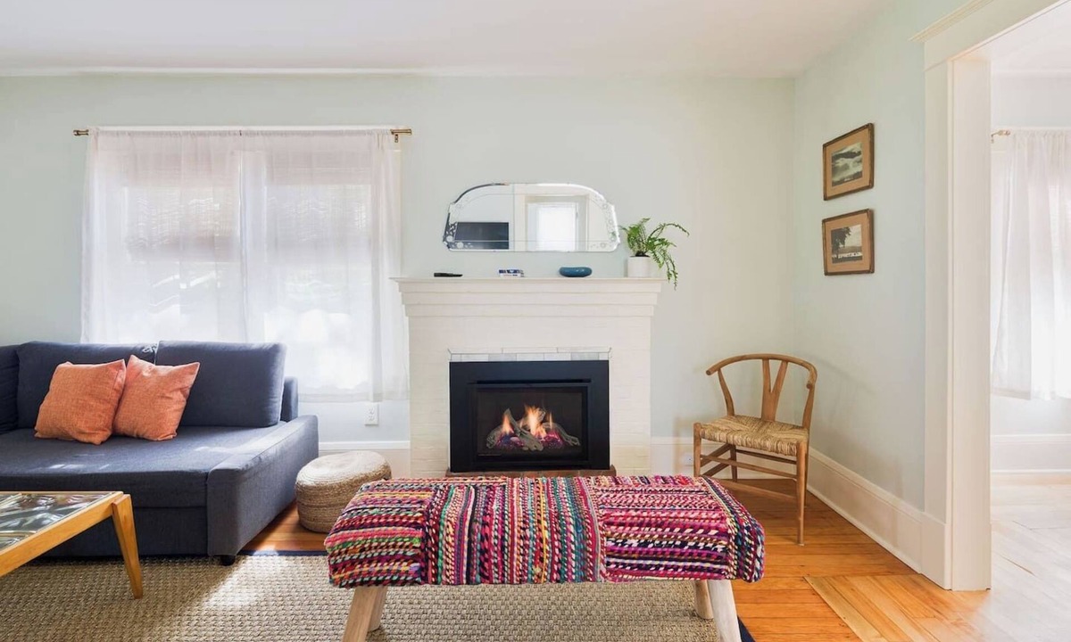 New North End House | Charming 1930 Bungalow near Park & Beaches