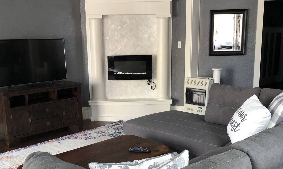 El Paso Apartment | Charming 1930s home, walking distance to UTEP