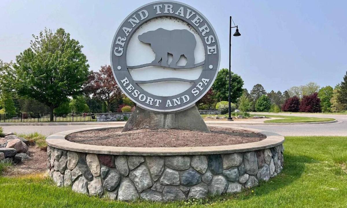 Acme Condo | Charming 1BDR Condo w Golf Course View