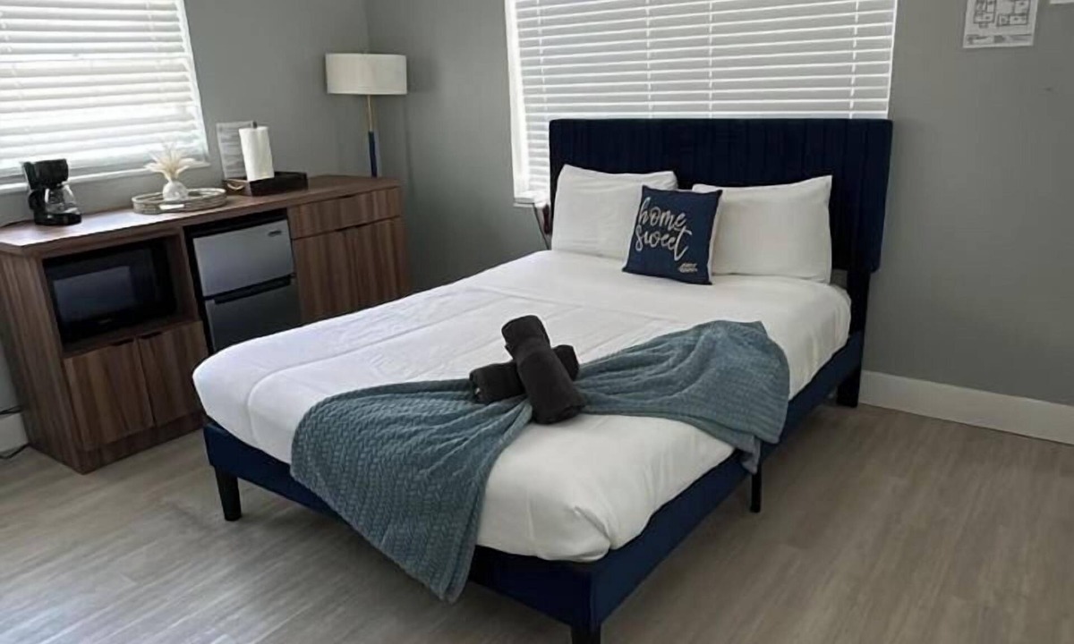 North Beach Apartment | Charming 1BR Escape Near Hollywood and Dania