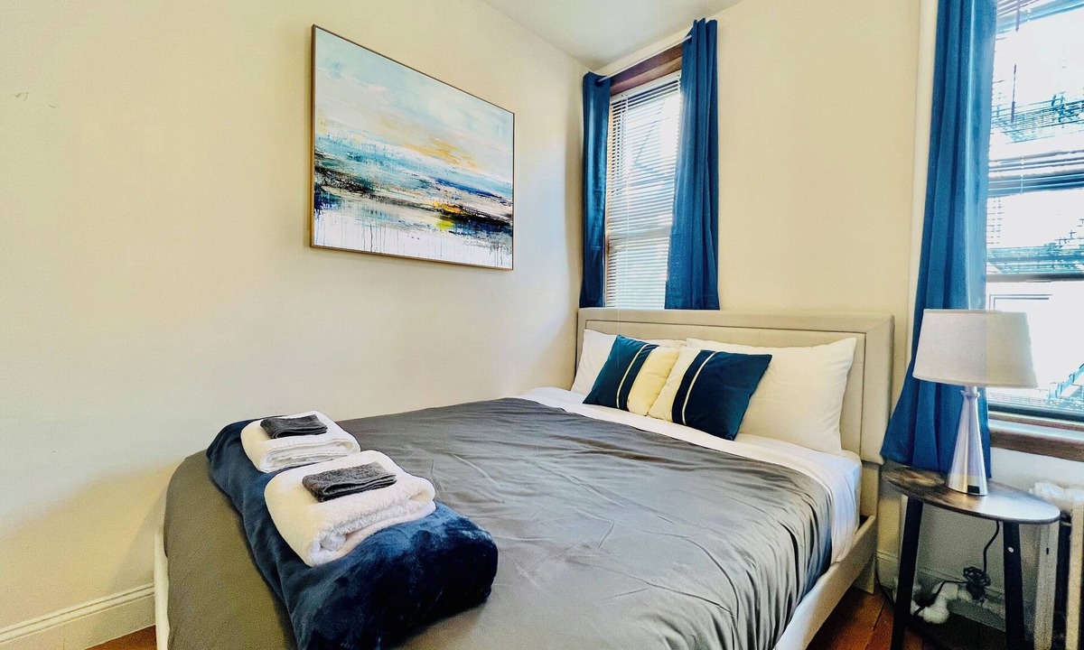 Upper West Side Apartment | Charming 2-BD Near Central Parkn