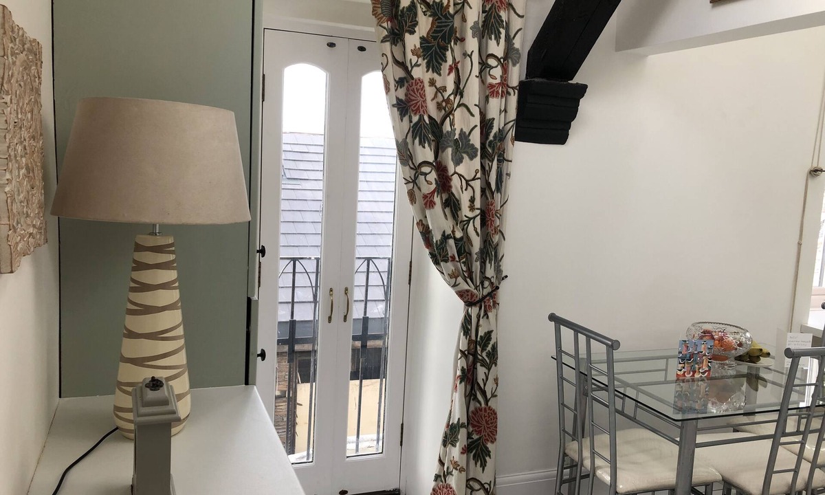 Waterloo Apartment | Charming 2-Bed Apartment in Waterloo, Liverpool