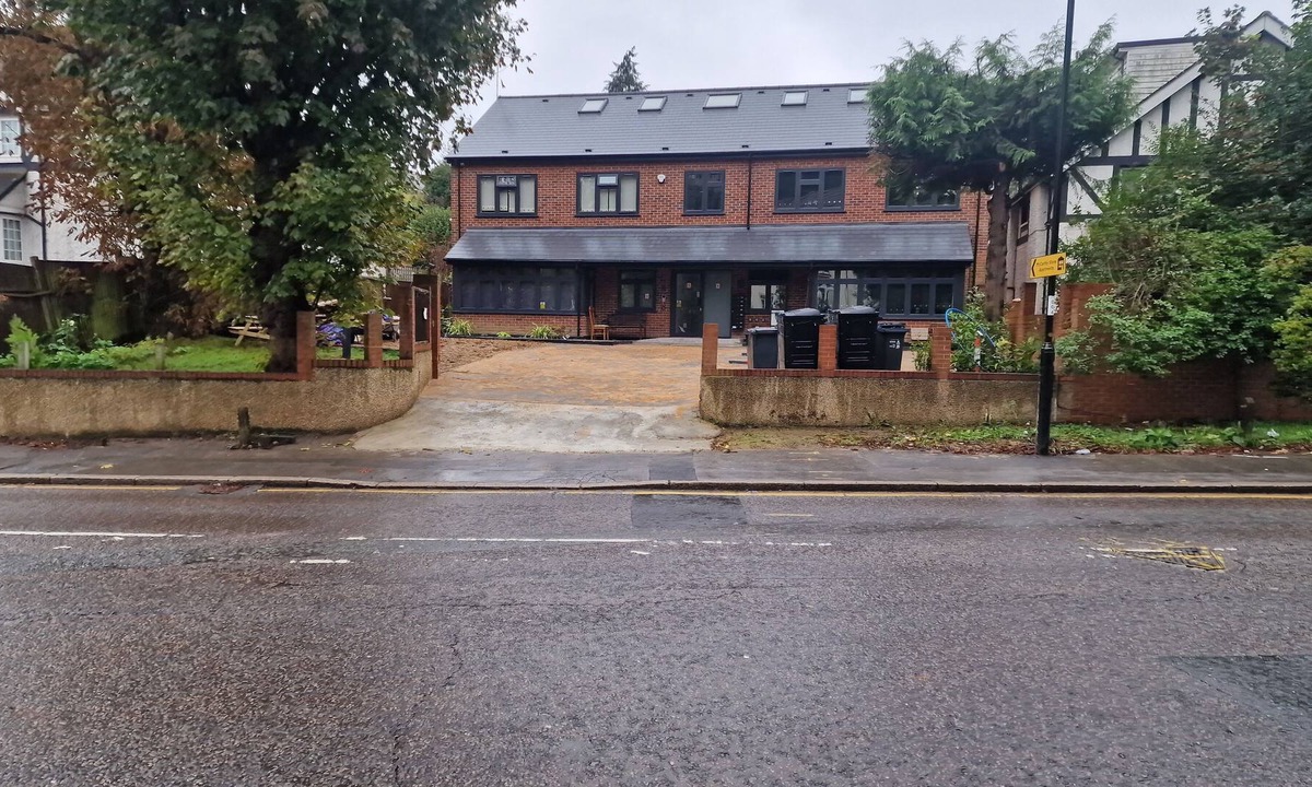 Purley Apartment | Charming 2-Bed Apartment in Purley