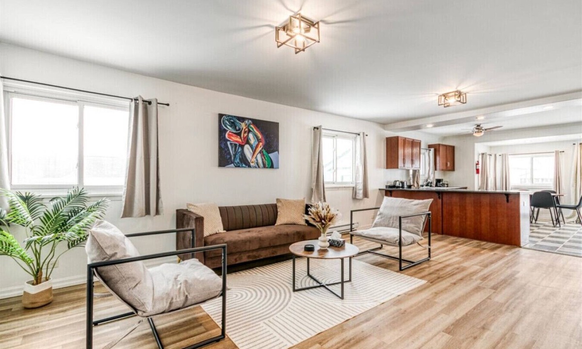 Sudbury Apartment | Charming 2 Bed, 1 Bath Escape | Free Parking, WiFi