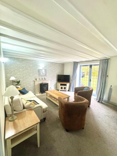 Ardens Grafton Apartment | Charming 2 bed cottage