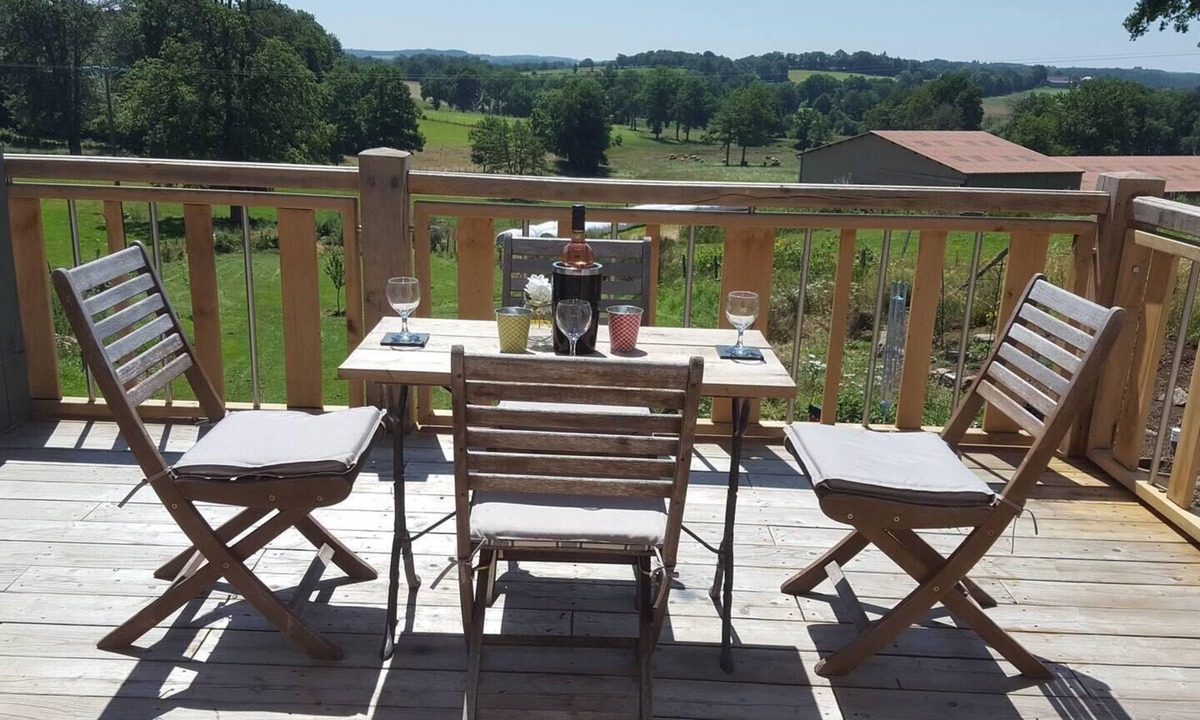 Merinchal House | Charming 2-Bed Cottage within Barn in Merinchal