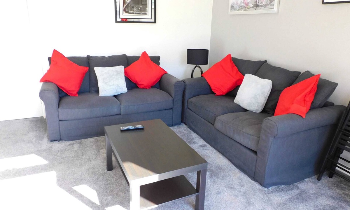 Crosslee House | Charming 2 bed house, Perfect base for sightseeing