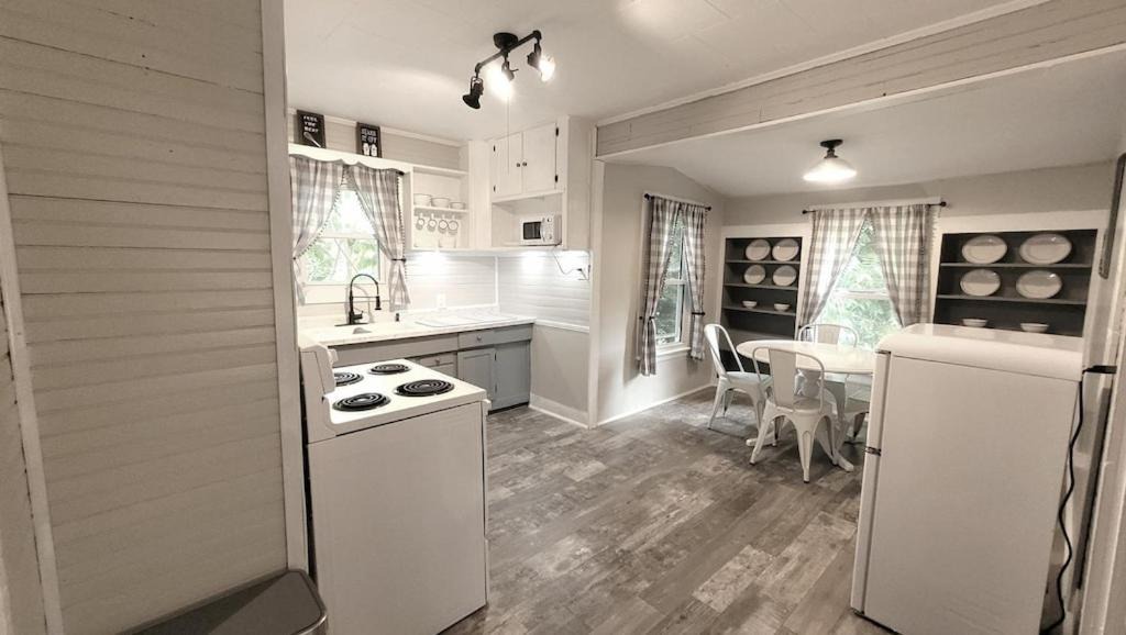 Mount Airy House | Charming 2 Bedroom 1 Bath Farm Style House