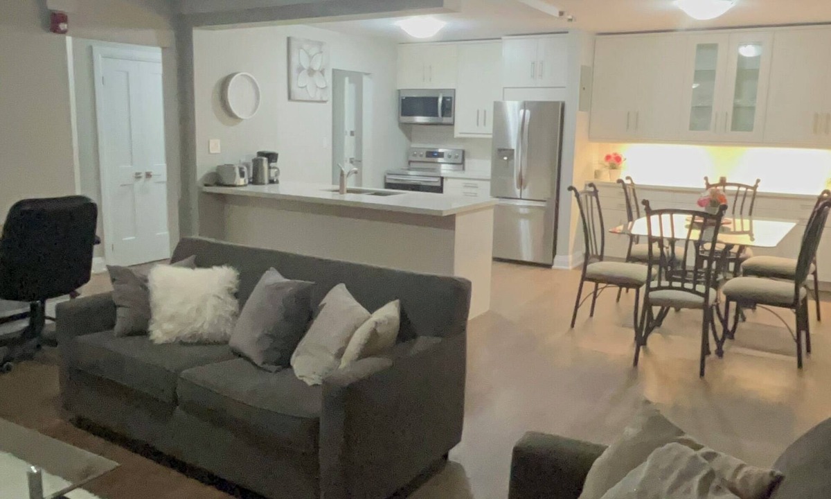 Burlington Apartment | Charming 2-bedroom apartment in terrific Burlington with WiFi and free parking