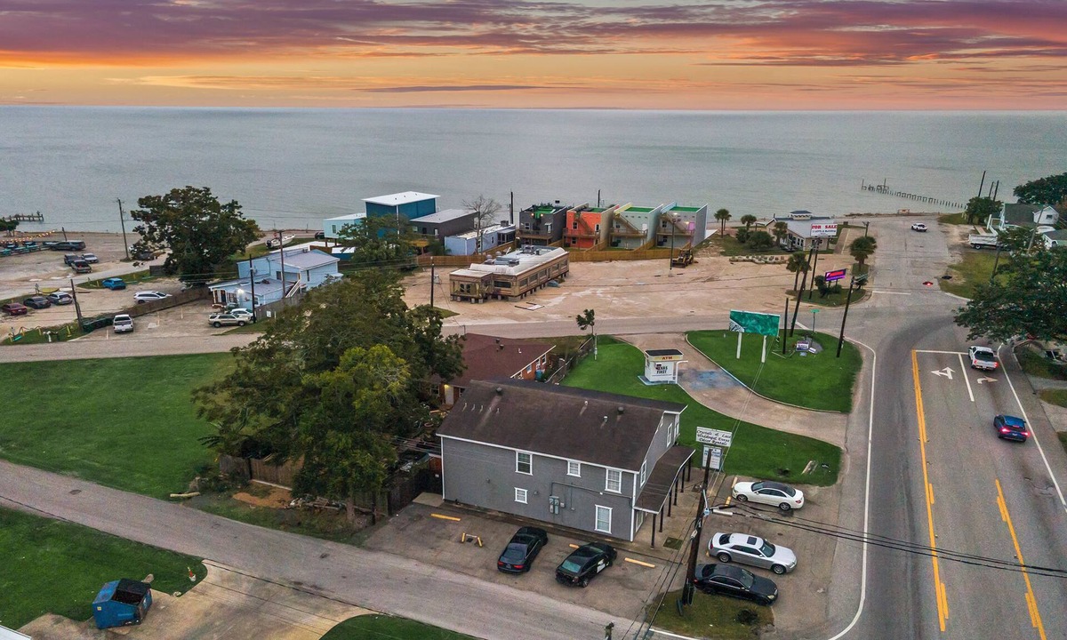 Bacliff Apartment | Charming 2-bedroom apartment near Galveston Bay