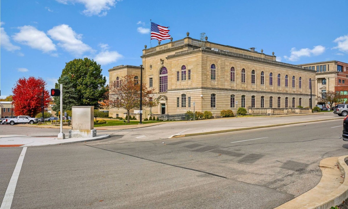 Bedford Apartment | Charming 2-bedroom apartment on the Square