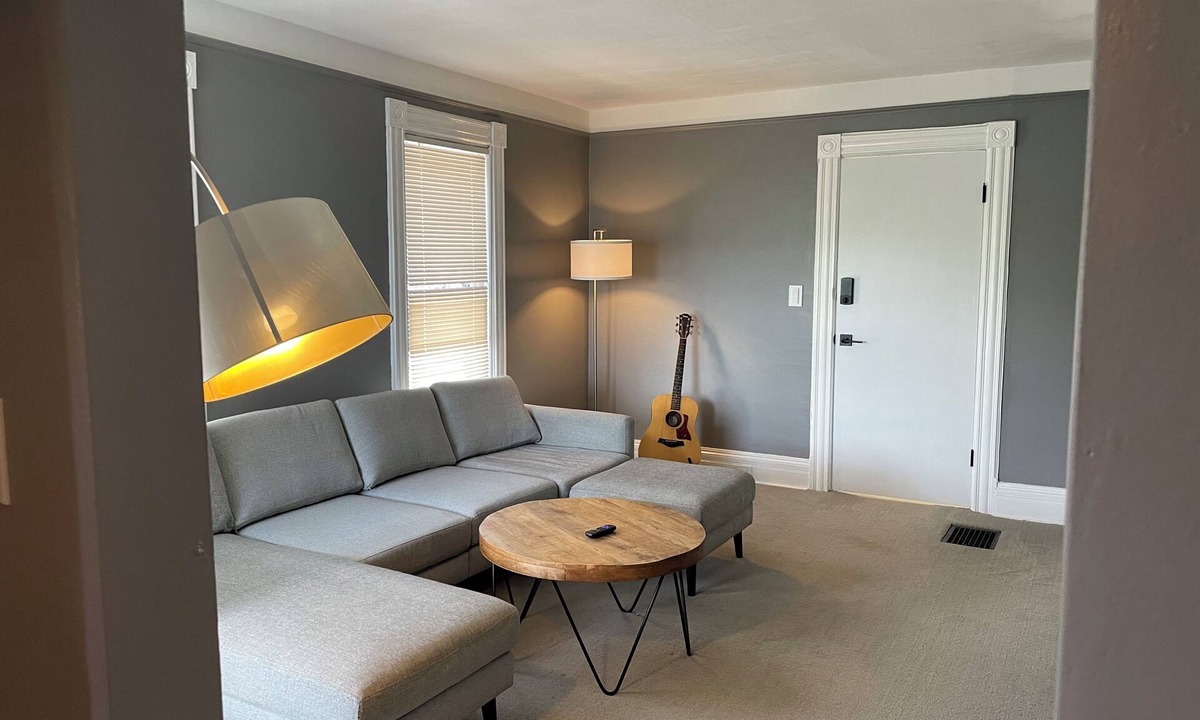 Corning Apartment | Charming 2-bedroom apartment with WiFi, AC in enchanting Corning