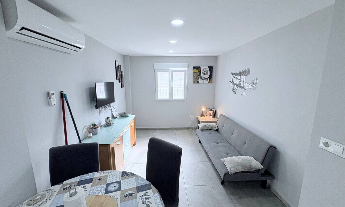 Elche Apartment | Charming 2 Bedroom Apartment in Elx, Spain