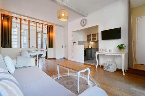 Old Lille Apartment | Charming 2 bedroom apartment with terrace