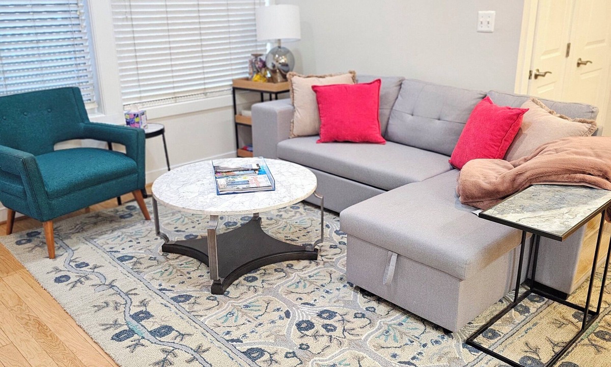 Cardozo Bed & Breakfast | Charming 2-bedroom bed & breakfast condo in fabulous Washington with WiFi, AC