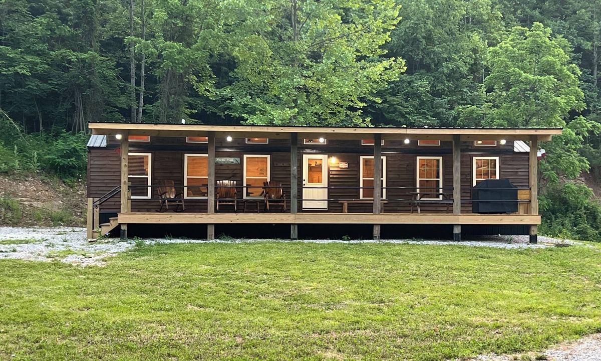 Camp Dix Cabin | Charming 2 Bedroom Cabin in Vanceburg + RV Hookup Available