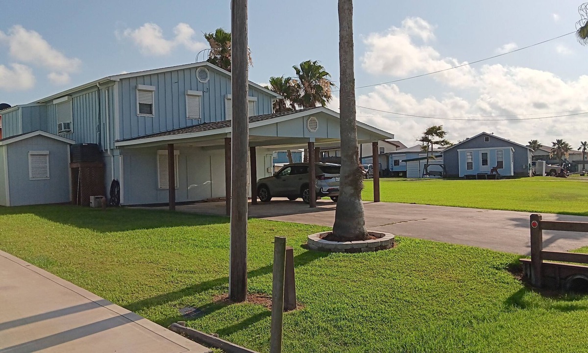 Cedar Lane Cottage | Charming 2-bedroom cottage in quiet Texas coastal village of Sargent Tx.