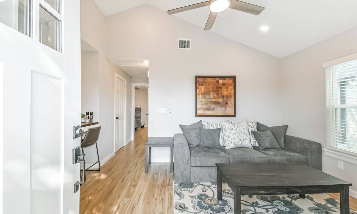 Barker Cottage | Charming 2-bedroom cottage in Cypress with WiFi, AC, & privately gated driveway