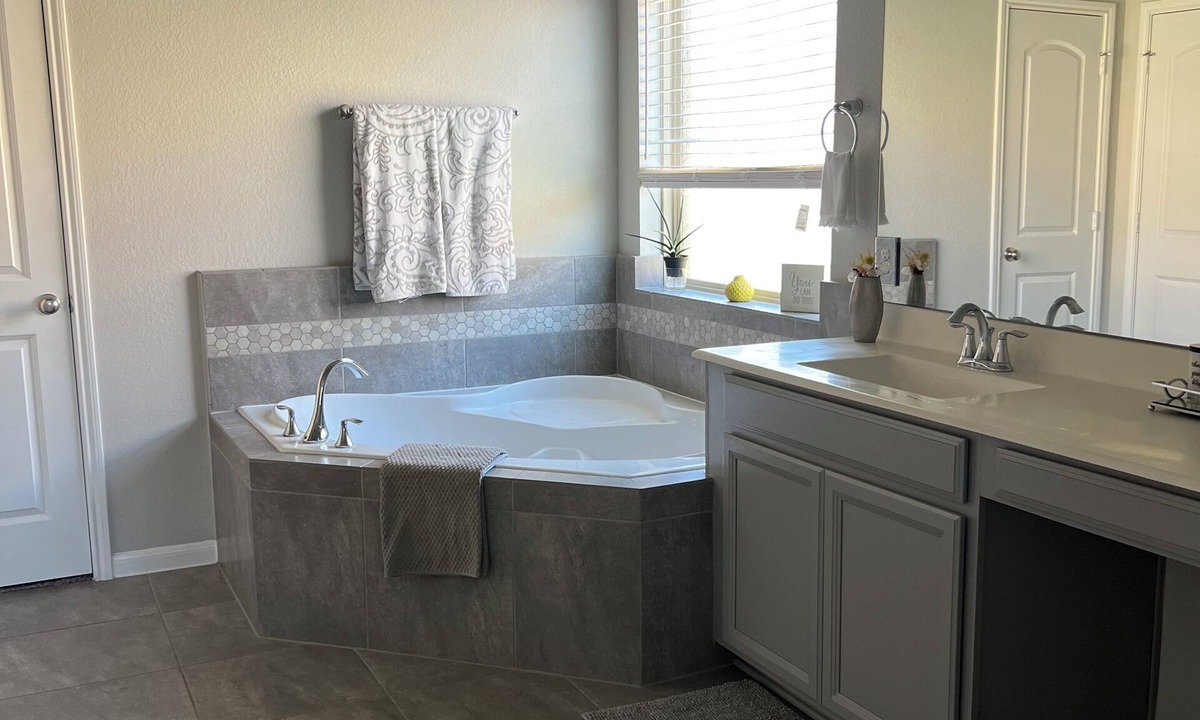 Rosenberg House | Charming 2-bedroom house in Rosenberg with AC, WiFi