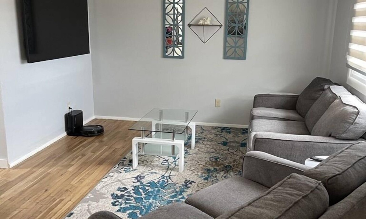 Cheyenne House | Charming 2-Bedroom House for a Peaceful Getaway, Peaceful Home away from home