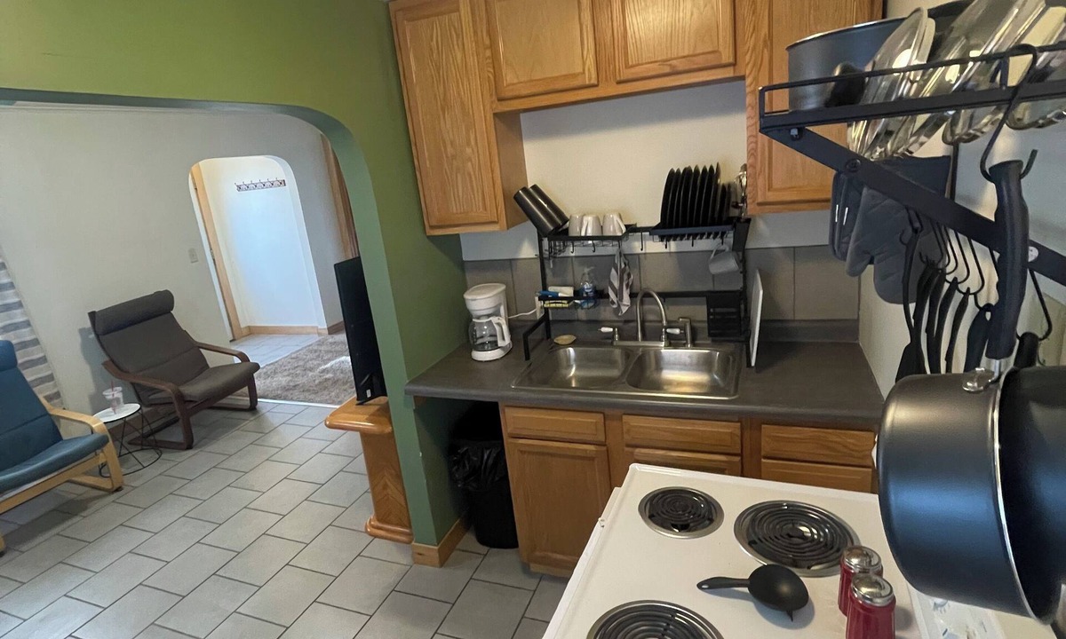 Fairmont House | Charming 2 Bedroom House