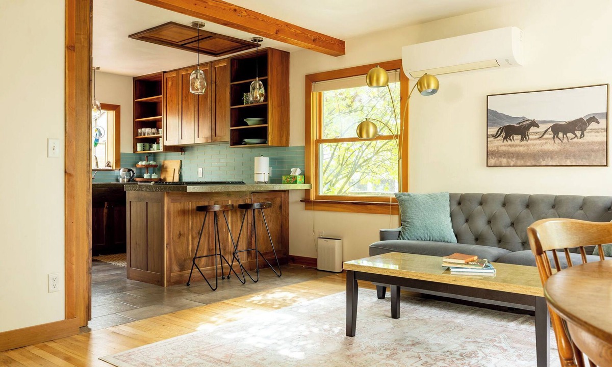 Pullman House | Charming 2-bedroom house in peaceful Pullman