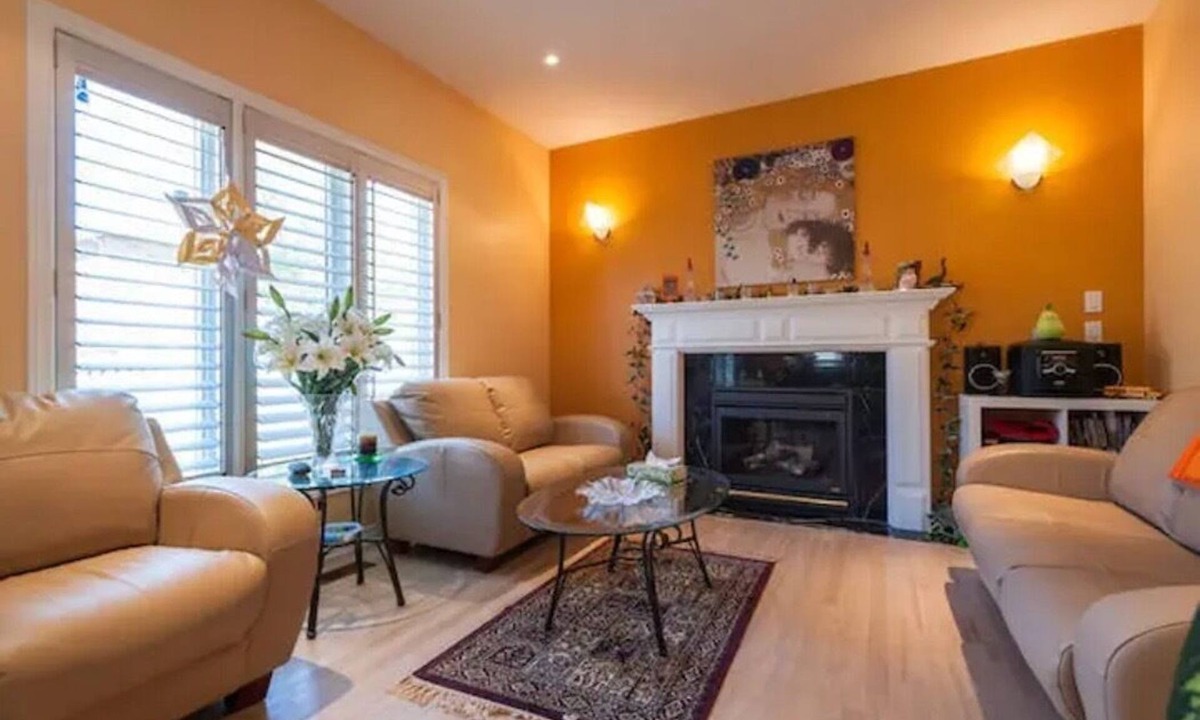 Unionville Cabin | Charming 2-bedroom Lodge with WiFi, AC between Markham and Richmond Hill