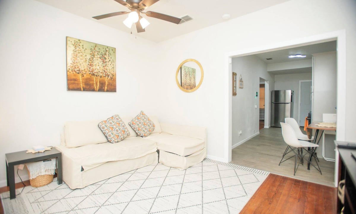 Prospect Hill House | Charming 2-bedroom house in delightful San Antonio with free parking