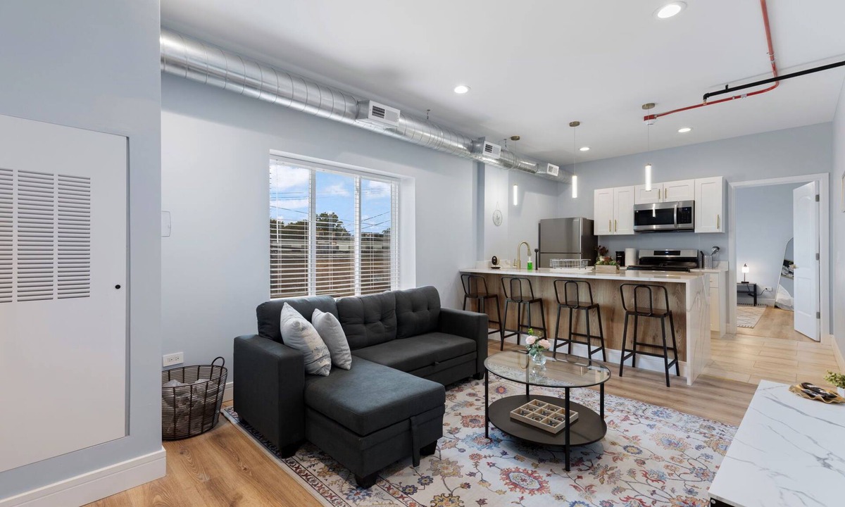 Forestview Apartment | Charming 2-bedroom apartment in fabulous Westchester with AC, WiFi