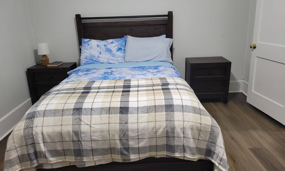 Williamston House | Charming 2-bedroom house in Williamston with AC