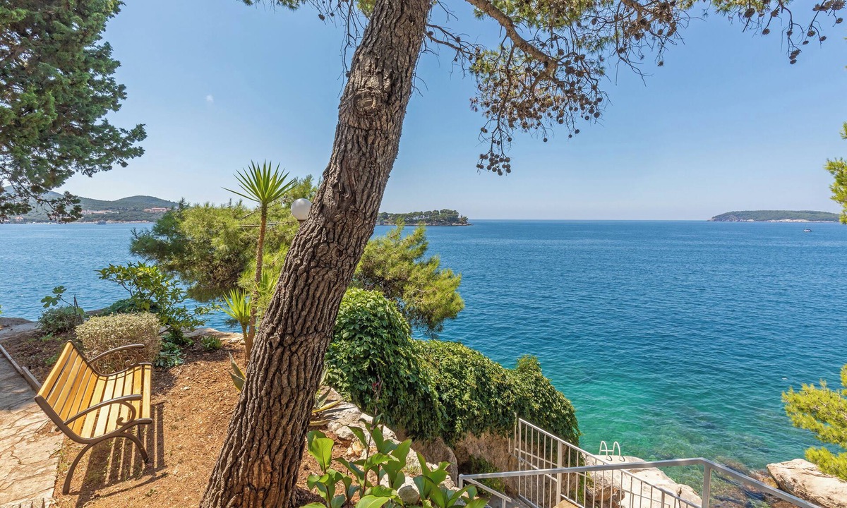 Lozica Villa | Charming 2-bedroom villa in fabulous Lozica with WiFi, AC